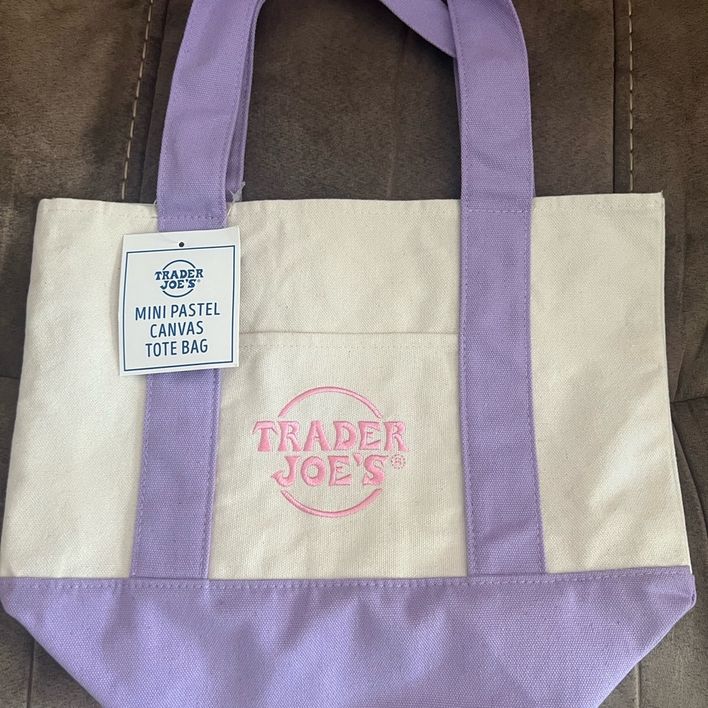 Trader Joes LIMITED EDITION Mini Canvas Purple Tote
~ NWT ~ SOLD OUT IN STORES